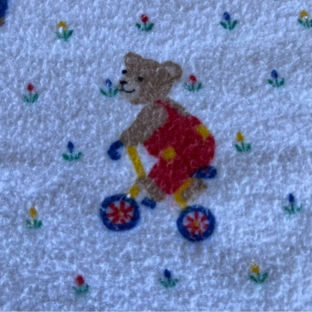 VTG Dundee 80s Teddy Bear Playground Flannel Receiving Blanket Design Accents
